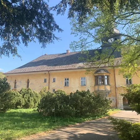 Zamek Lägenhet *